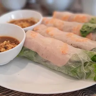 A2. FRESH SHRIMP ROLLS (2 pcs)