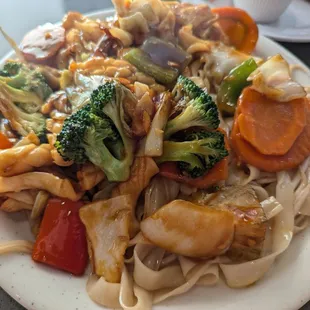 Spicy noodles with calamari &amp; shrimp