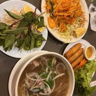ramen and noodles, food