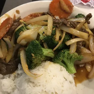 Beef and Broccoli Rice Dish