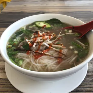 2. Rare Beef Steak Noodles Soup (Pho Tai)