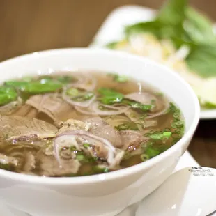 Pho Chin Nam (Well Done Brisket &amp; Flank Beef Noodle Soup)