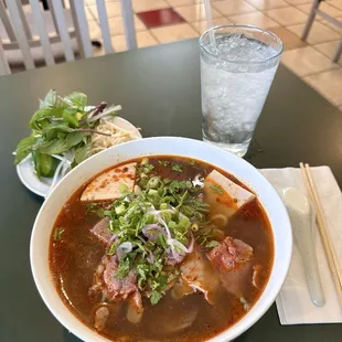 Bun bo hue