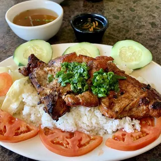 C0. Charbroiled Pork Chop and Fresh Vegetables