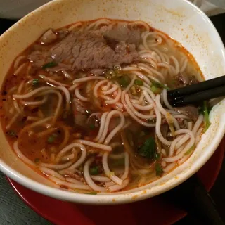 P16. Spicy Beef Noodle Soup(Bun Bo Hue)