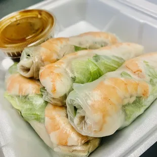 35. Goi Cuon - spring rolls with shrimp