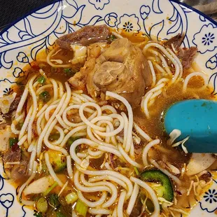 noodles, noodle soup, ramen, ramen and noodles, food, noodle dish