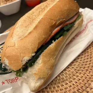 Banh MI Thit
