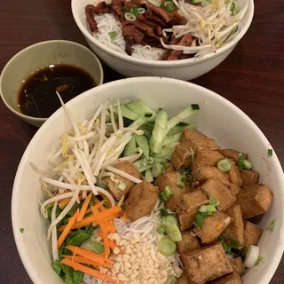 B09. Tofu Honey Sriracha Vermicelli