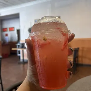 Strawberry lemonade