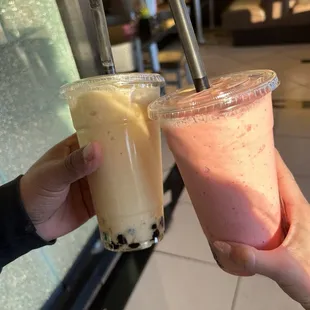 D15. Strawberry Smoothie with Tapioca and D14. Mango Smoothie with Tapioca