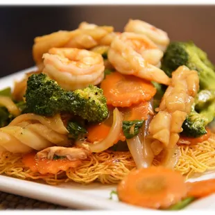 Mi Xao Mem Tom Muc Ga