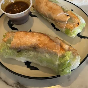 Salmon spring rolls