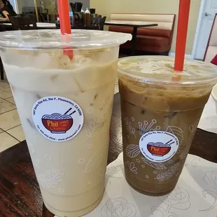 Jasmine milk tea and house coffee