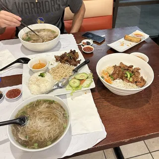 3 Piece Egg Rolls and 3 Piece Cha Gio