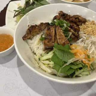 Grilled Chicken with Vermicelli
