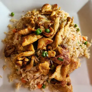 Fried rice with curried chicken