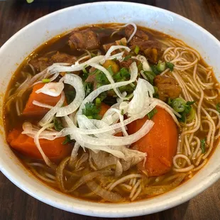 17. Wine sauce ox tail noodle soup