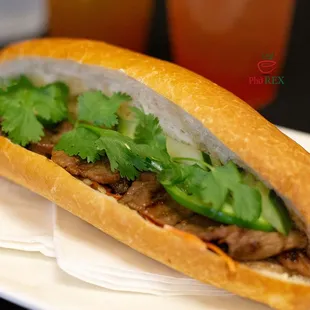 Grilled meat sandwich