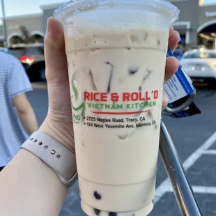 Oolong milk tea with boba