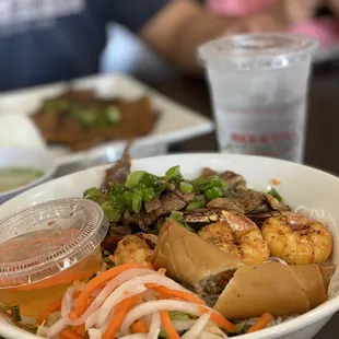 ramen and noodles, food