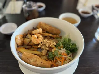 Pho Gia Long
