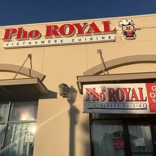 Pho Royal