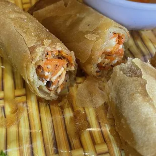 Crispy egg rolls