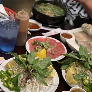 Pho trimmings &amp; rare steak