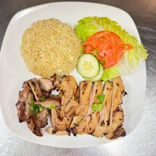 Grilled chicken rice plate