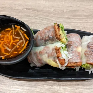 Grilled Pork Fresh Roll with Fish Sauce