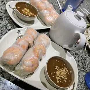 Shrimp spring rolls