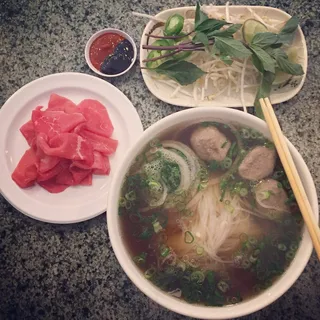 #15 Pho Tai Bo Vien - Lean Rare Steak w Beef Balls