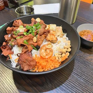 70. Bun Tom Thit Nuong Cha Gio