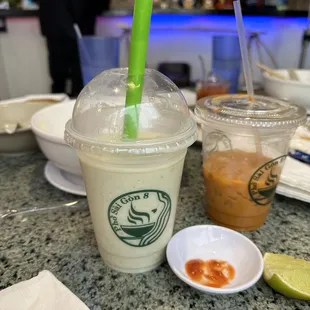 Avocado drink and thai tea drink.
