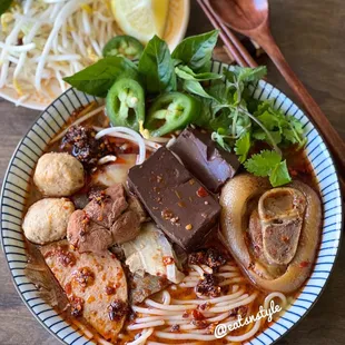 Bún bò Huế!