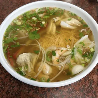 32. Combination Wonton Egg Noodle Soup