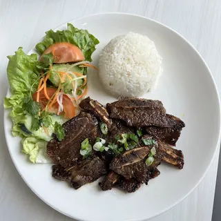 R3. Steamed Rice with BBQ Beef Short Ribs