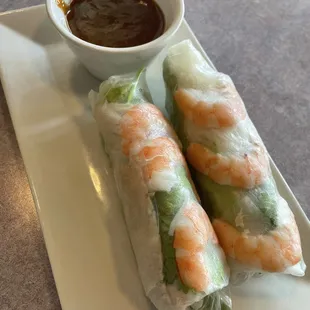 Spring rolls with peanut sauce