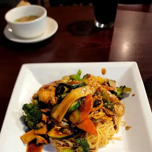 Stir Fried Noodles with Chicken