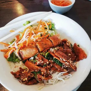 Bun thit nuong cha gio