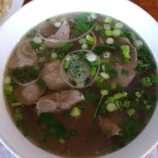 Pho Tai, Bo Vien (raw beef slices with beef balls)