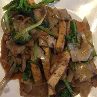 134. Stir-Fried Flat Noodles