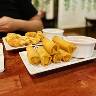 A7. 6 Pieces Vegetable Egg Rolls