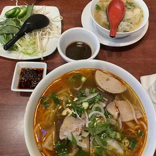 A16. 5 Pieces Wonton Soup
