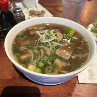 N7. Eye Round Steak and Tendon Soup