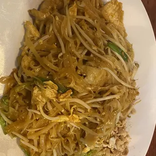 P1. Chicken Pad Thai