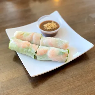 Shrimp spring rolls - not fresh, wouldn't get it again