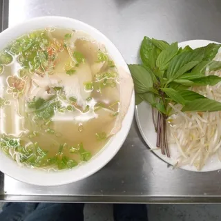 #19 Rare Beef Noodle Soup - Pho Tai