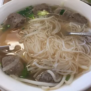 #20 Beef Ball Noodle Soup